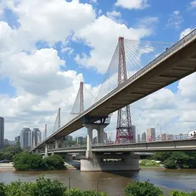 interdição na ponte da Marginal Pinheiros